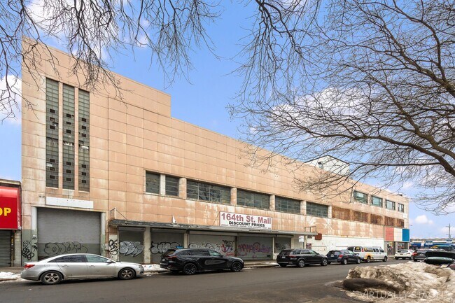 Plus de détails pour 89-71 164th Street, Queens, NY - Services hôteliers à vendre