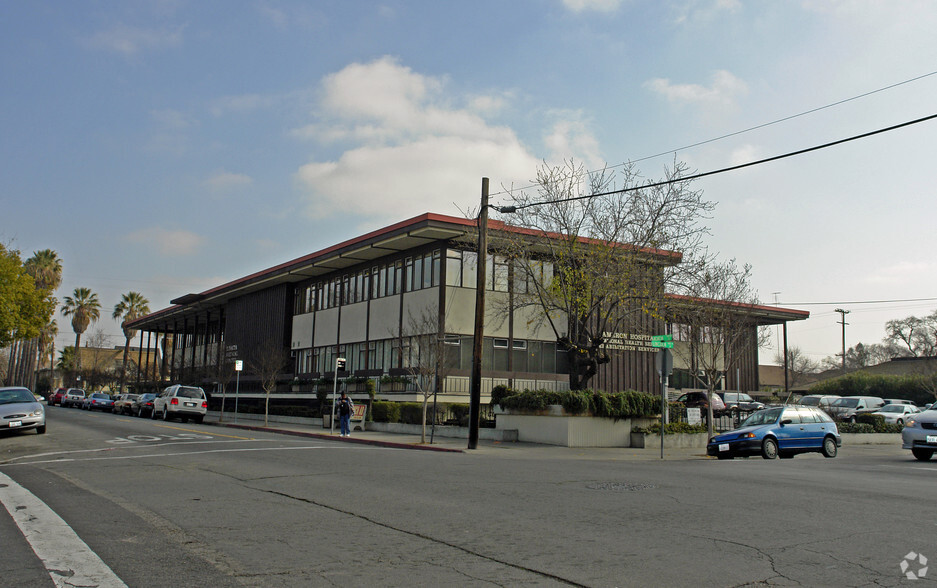 420 W Acacia St, Stockton, CA for lease - Building Photo - Image 1 of 4