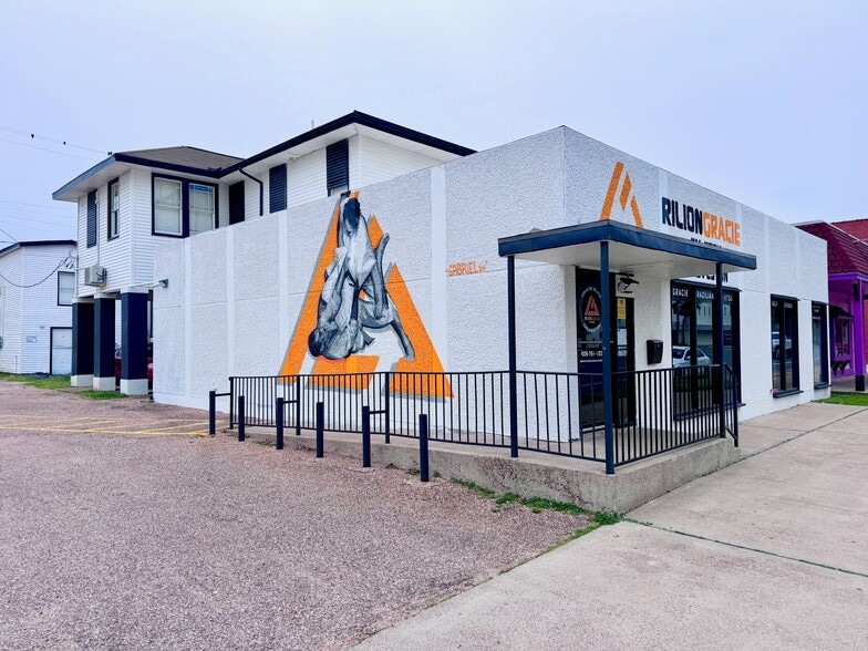 2115 Broadway St, Galveston, TX for sale - Building Photo - Image 2 of 12