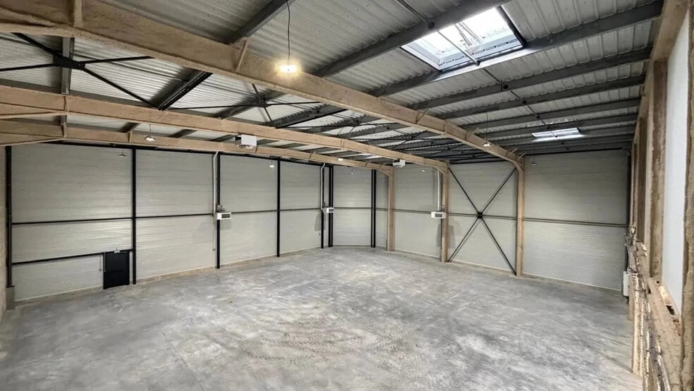 22 Avenue Roger Hennequin, Trappes for lease - Building Photo - Image 1 of 10