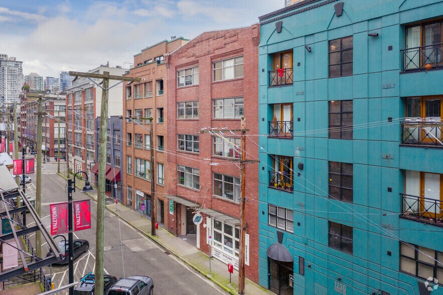1228 Hamilton St, Vancouver, BC à vendre - Photo du bâtiment - Image 2 de 4