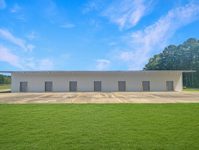 Plus de détails pour 800 Industrial Cir, Phenix City, AL - Industriel à louer