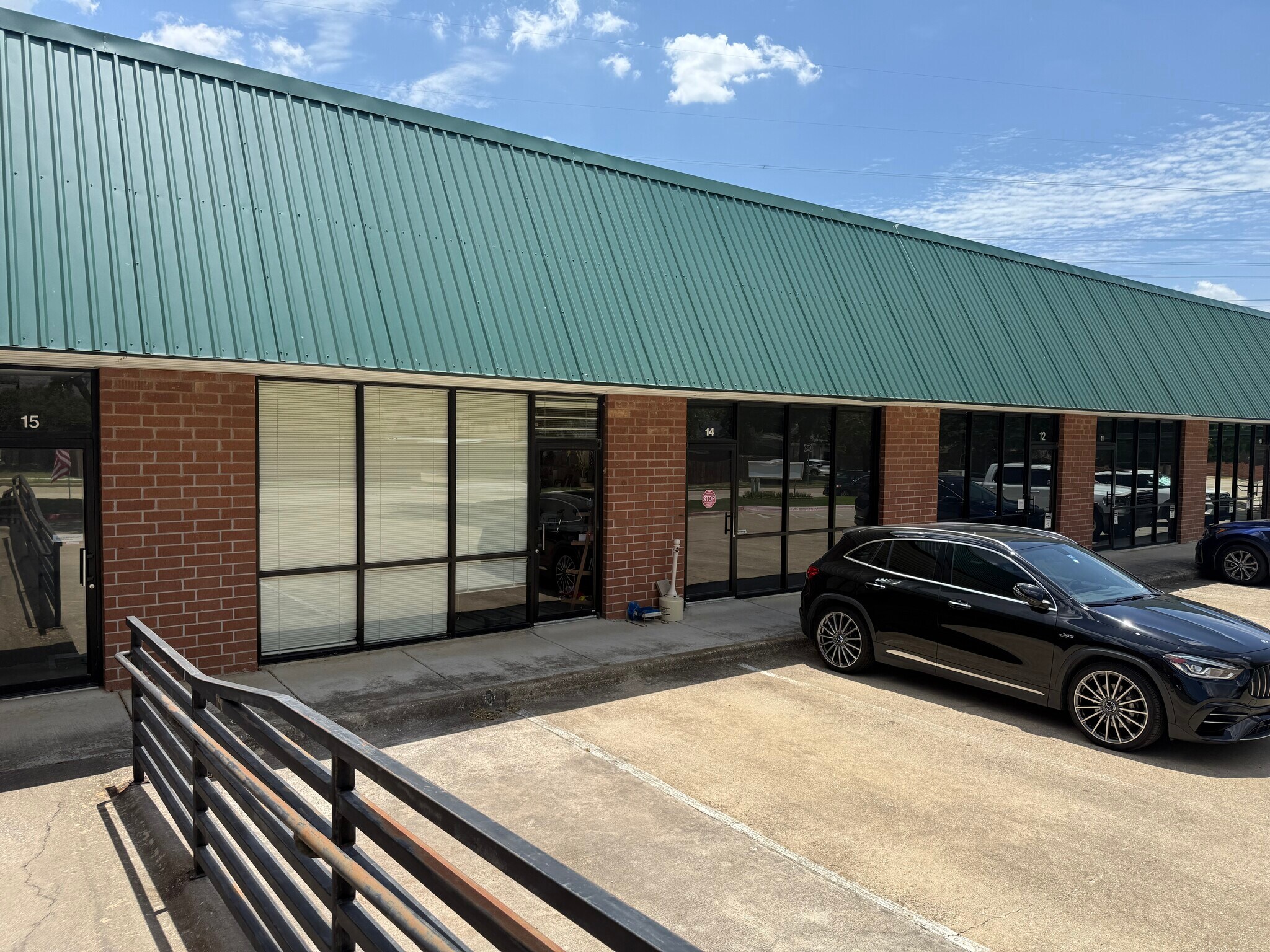 1400 Moccassin Trl, Lewisville, TX for lease Building Photo- Image 1 of 11