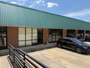 1400 Moccassin Trl, Lewisville, TX for lease Building Photo- Image 1 of 11