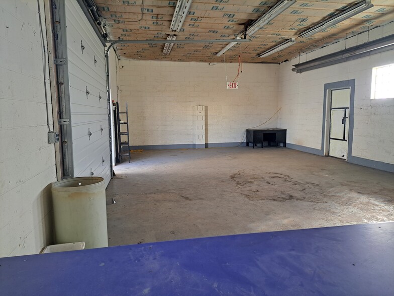 4770 harlansburg road rt 108, Slippery Rock, PA for lease - Interior Photo - Image 3 of 4