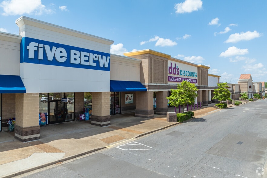 3469-3565 Riverdale, Memphis, TN à louer - Photo principale - Image 1 de 5