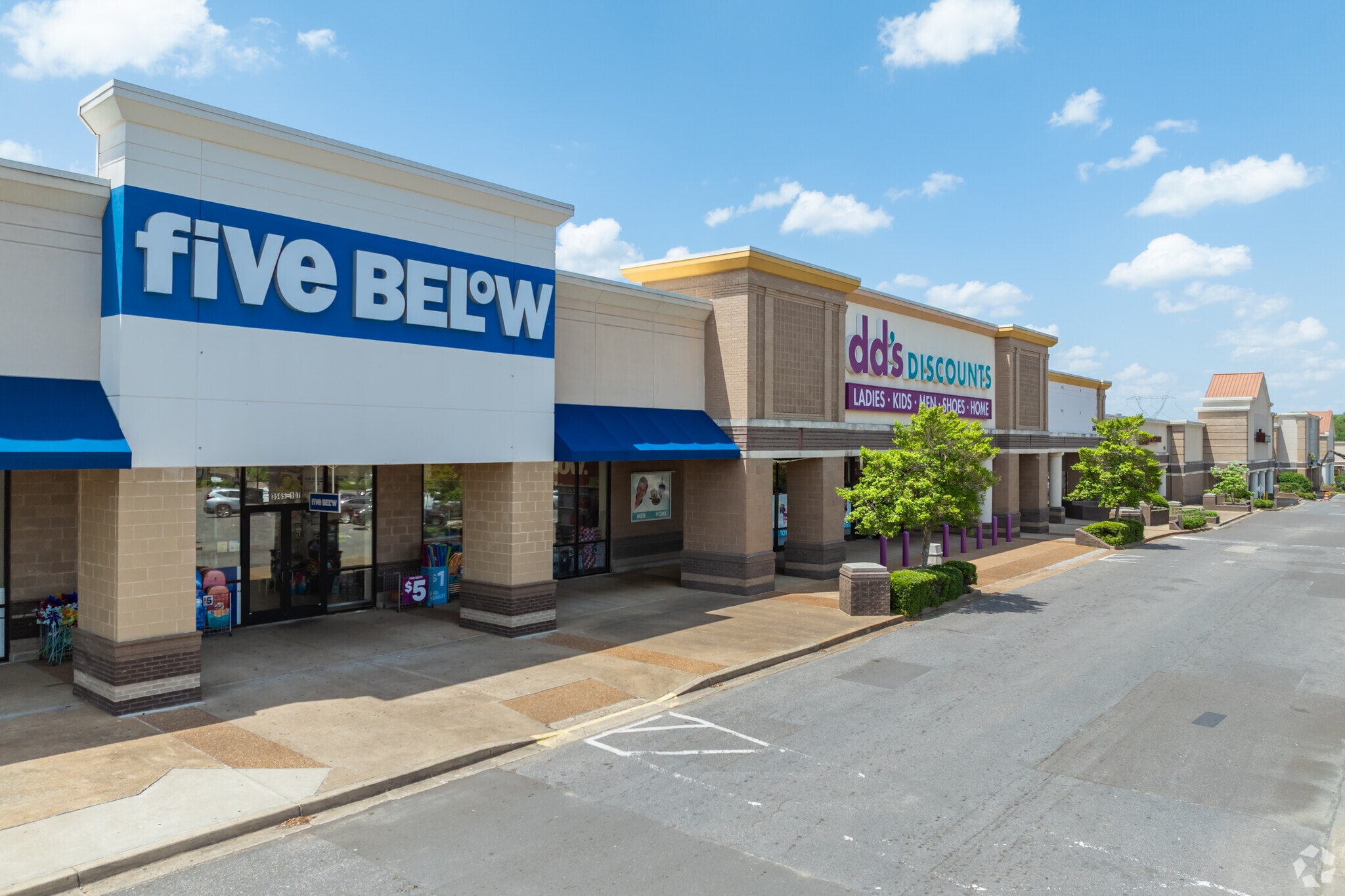 3469-3565 Riverdale, Memphis, TN for lease Primary Photo- Image 1 of 6