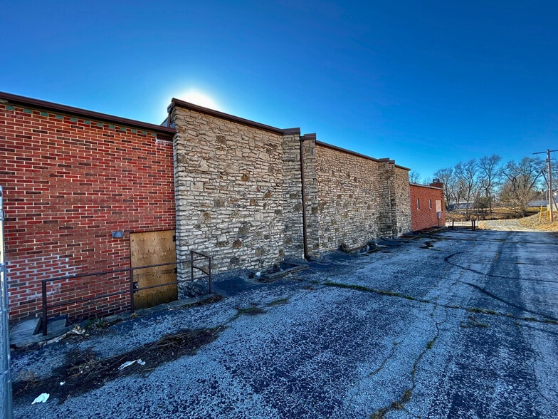 3516 Blue Ridge Cutoff, Kansas City, MO for sale - Building Photo - Image 2 of 7