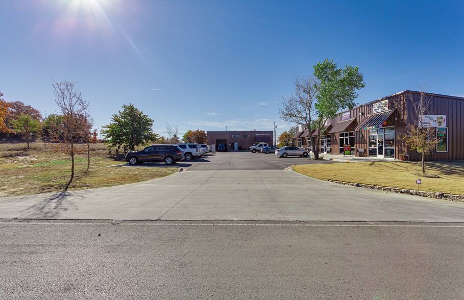 416 Commerce St, Azle, TX for sale - Building Photo - Image 1 of 1