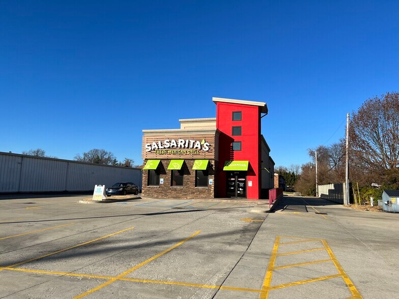 3910 E Morgan Ave, Evansville, IN à vendre - Photo du bâtiment - Image 3 de 4