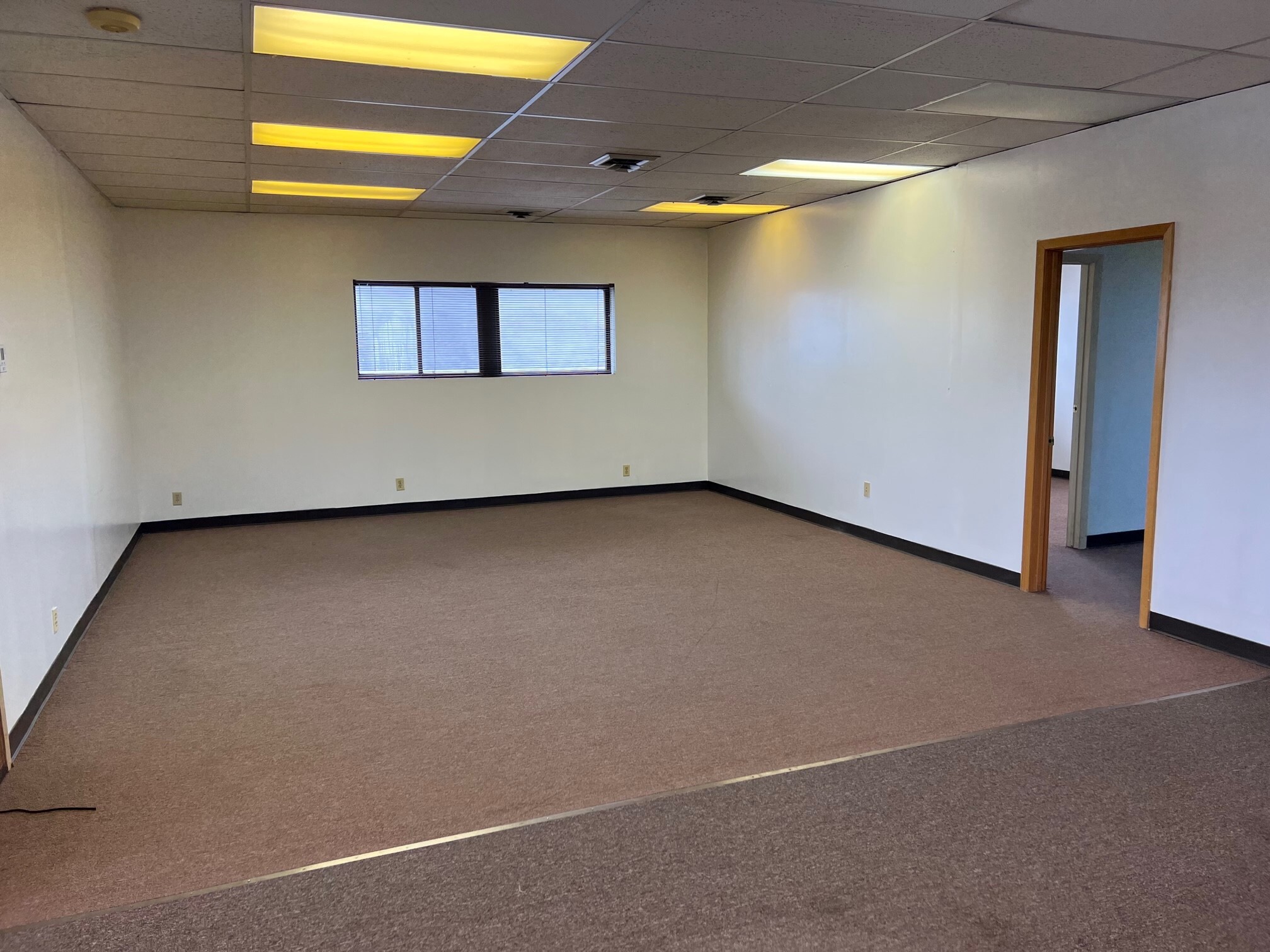 113 E Taft Rd, North Syracuse, NY for lease Interior Photo- Image 1 of 5