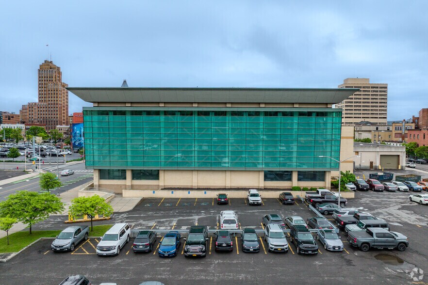 101-239 N Salina St, Syracuse, NY à louer - Photo du bâtiment - Image 3 de 5
