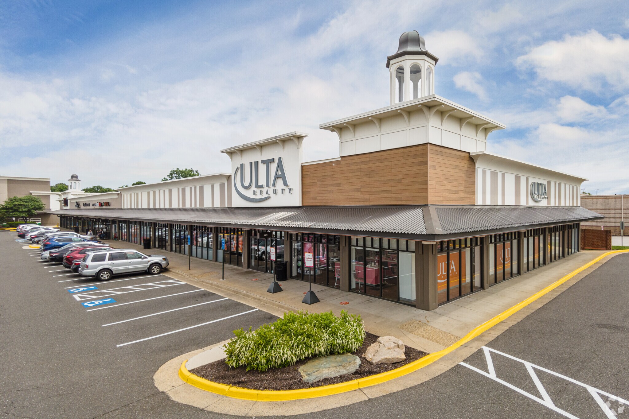 6525-6575 Frontier Dr, Springfield, VA for lease Building Photo- Image 1 of 10