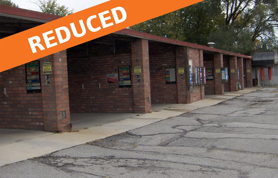 612-626 N Reynolds Rd, Toledo, OH à vendre - Photo du bâtiment - Image 2 de 20