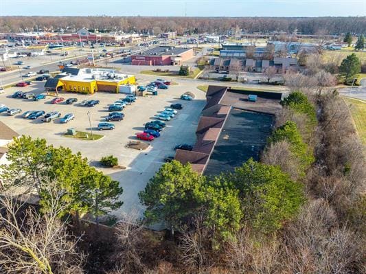 2789 Maplecrest Rd, Fort Wayne, IN à vendre - Photo du bâtiment - Image 2 de 11