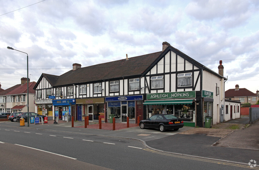 209-217 Brampton Rd, Bexleyheath for lease - Primary Photo - Image 1 of 4