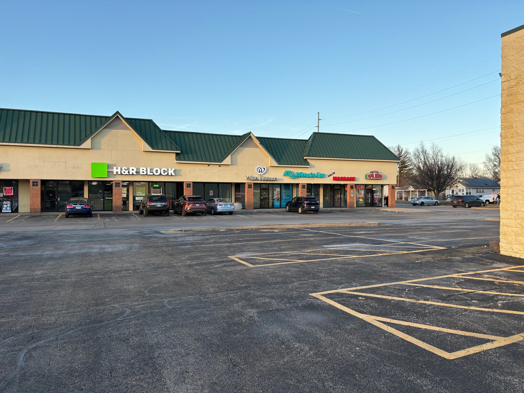 1607-1641 Broadway St, Pekin, IL for lease Building Photo- Image 1 of 12