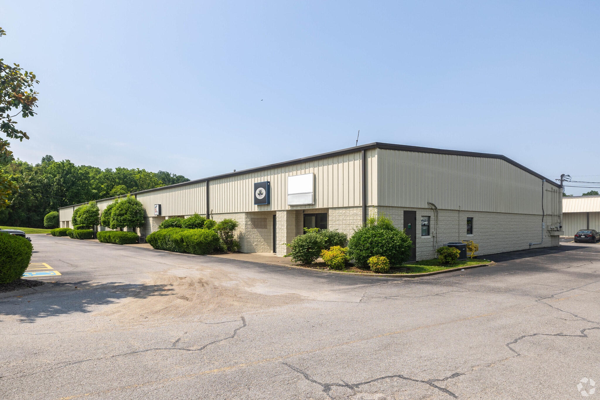 3640-3656 Central Pike, Hermitage, TN for lease Building Photo- Image 1 of 9