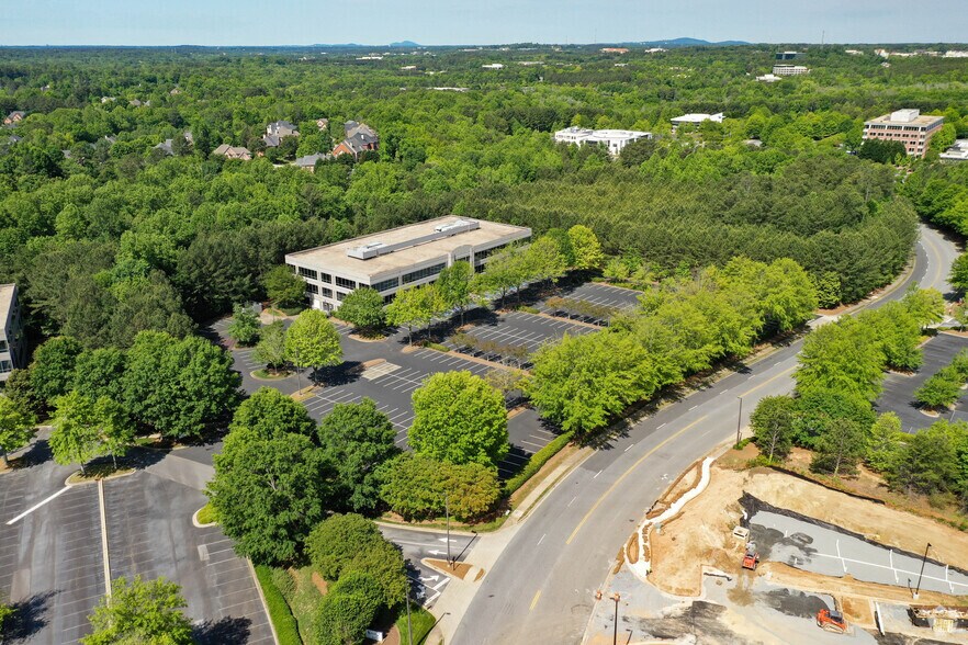 3905 Brookside Pky, Alpharetta, GA à louer - Photo du bâtiment - Image 2 de 9