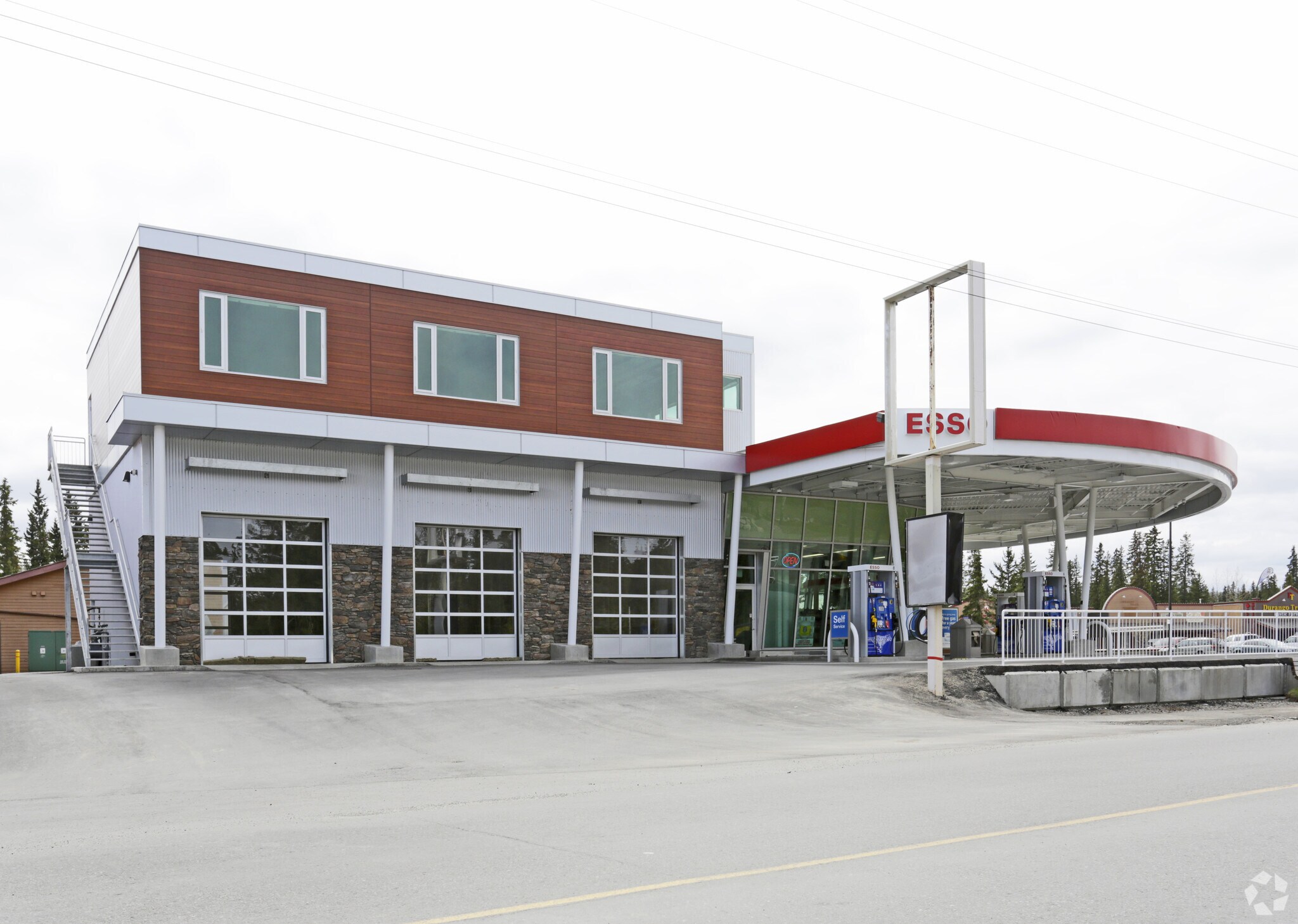 7 Balsam Ave, Rocky View No 44, AB for sale Primary Photo- Image 1 of 1