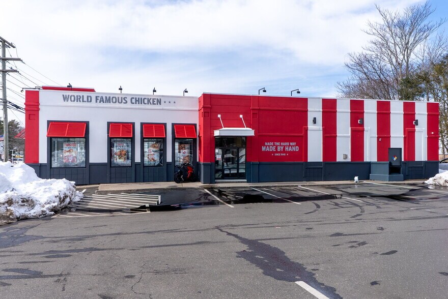 722 E Main St, Meriden, CT à vendre - Photo du bâtiment - Image 2 de 4