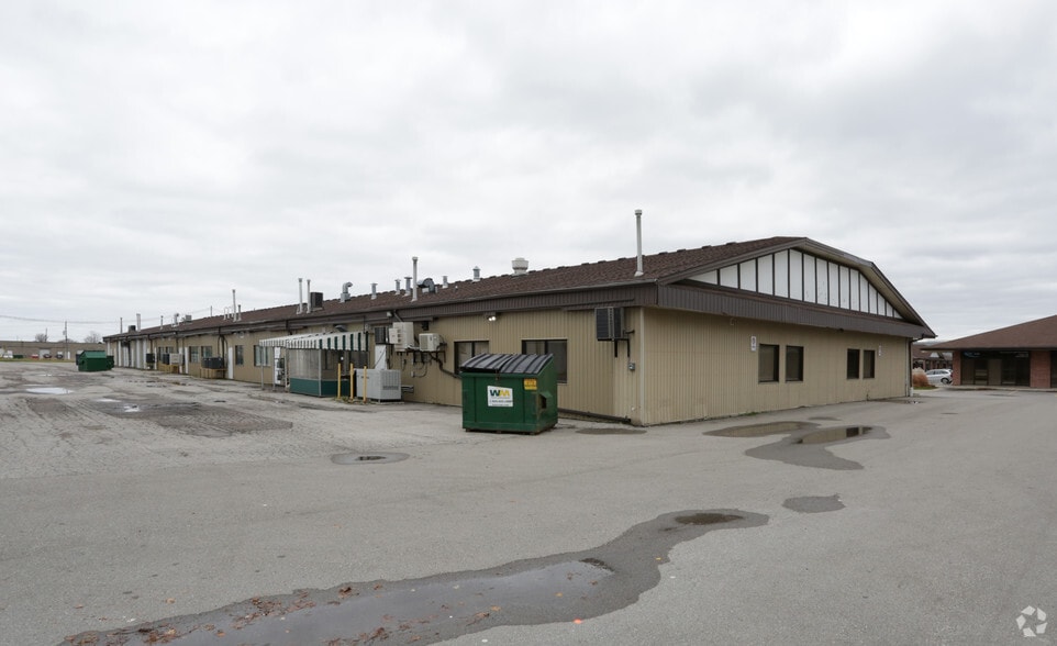 4053-4056 Meadowbrook Dr, London, ON for lease - Building Photo - Image 2 of 2