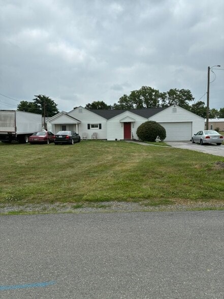 136 Bruce Dr, Winchester, VA for sale - Building Photo - Image 1 of 5