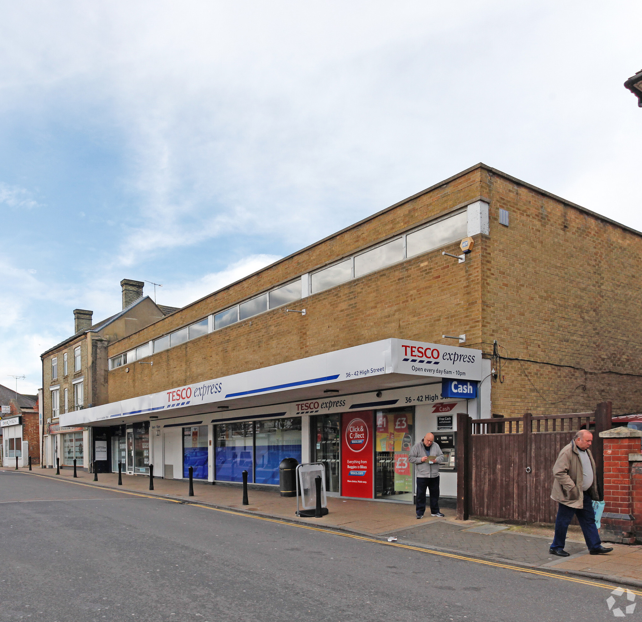 36-42 High St, Irthlingborough for sale Primary Photo- Image 1 of 4