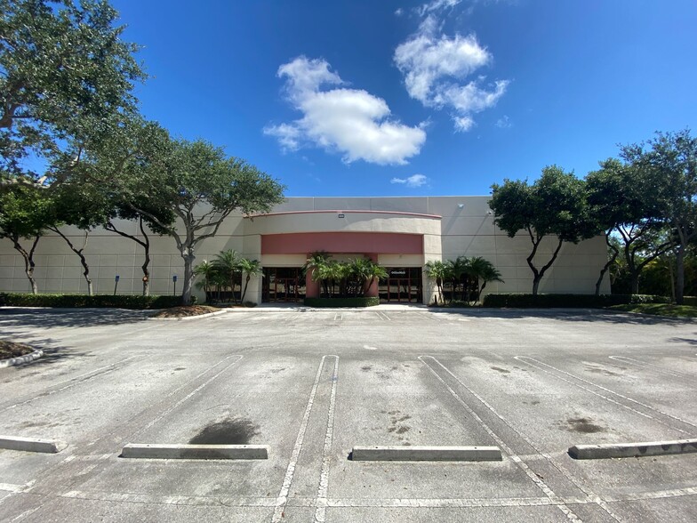 10000-11094 Premier Pky, Miramar, FL for sale - Building Photo - Image 1 of 1