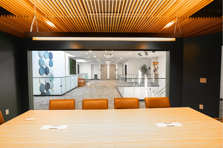 2551 San Ramon Valley Blvd, San Ramon, CA à louer - Photo du bâtiment - Image 1 de 4