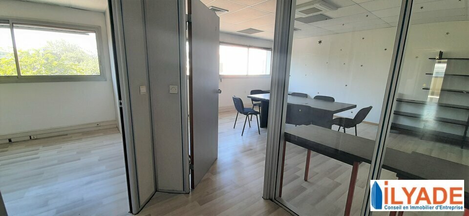 Bureau dans Aix-en-Provence à louer - Photo intérieure - Image 2 de 4