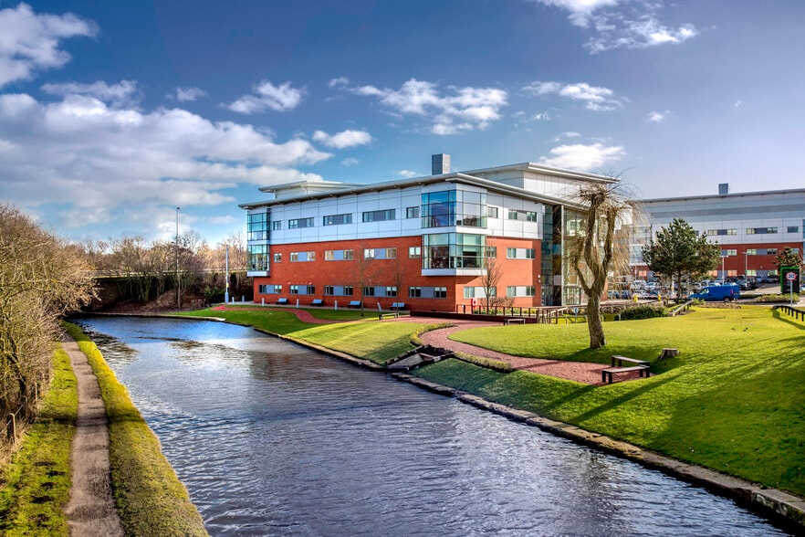 Keckwick Ln, Warrington à louer - Photo du bâtiment - Image 1 de 14