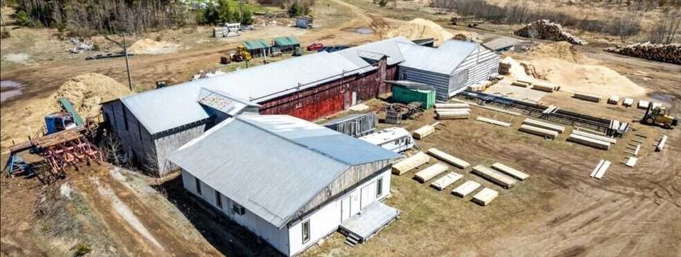 8687 Highway 511, Lanark Highlands, ON à vendre - Photo du bâtiment - Image 2 de 7