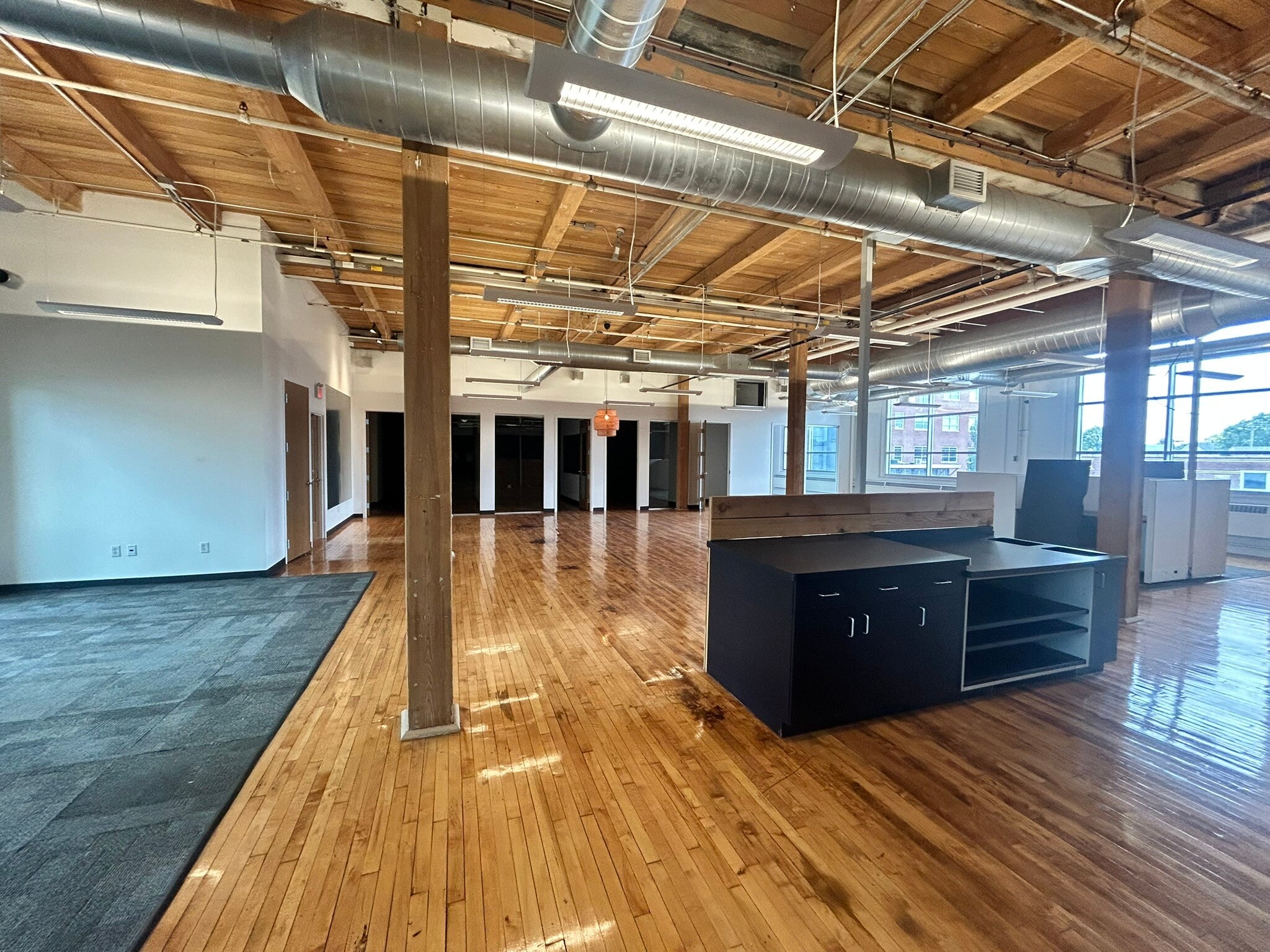 807 Broadway St NE, Minneapolis, MN for lease Interior Photo- Image 1 of 4
