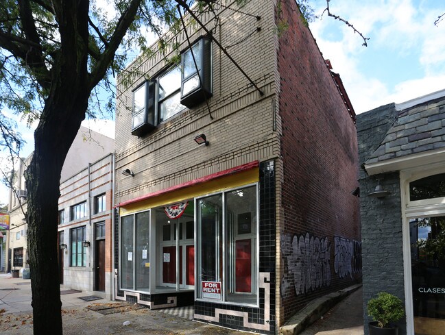 Plus de détails pour 210 S 45th St, Philadelphia, PA - Commerce de détail à louer