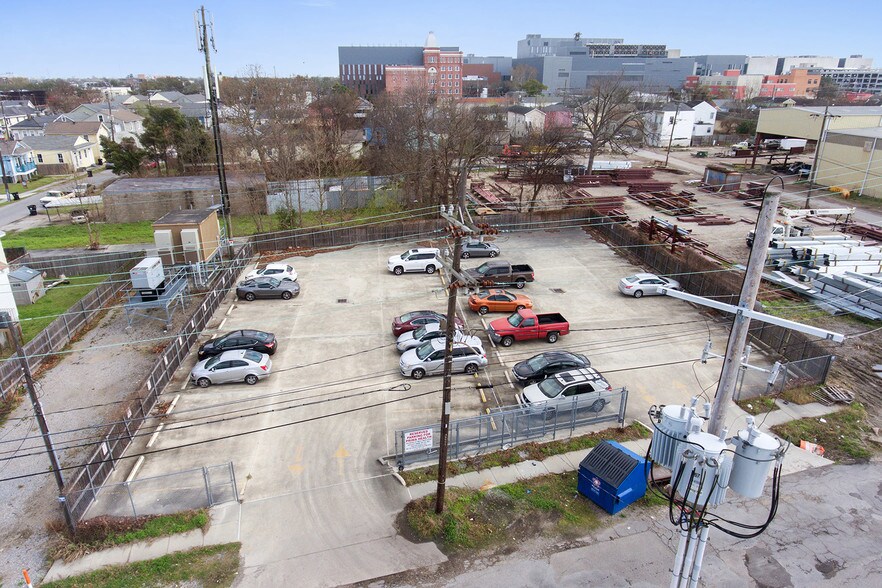 2413 Perdido St, New Orleans, LA à vendre - Photo du bâtiment - Image 1 de 9