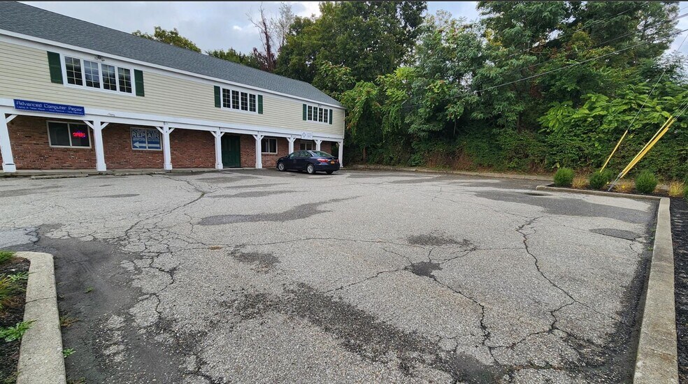 253 Route 202, Somers Township, NY à louer - Photo du bâtiment - Image 2 de 11