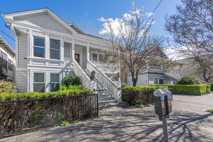 418 Humboldt St, Santa Rosa, CA à vendre - Photo du bâtiment - Image 3 de 51