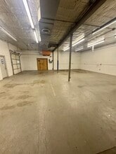 1422-1434 Lake Lansing Rd, Lansing, MI for lease Interior Photo- Image 1 of 4