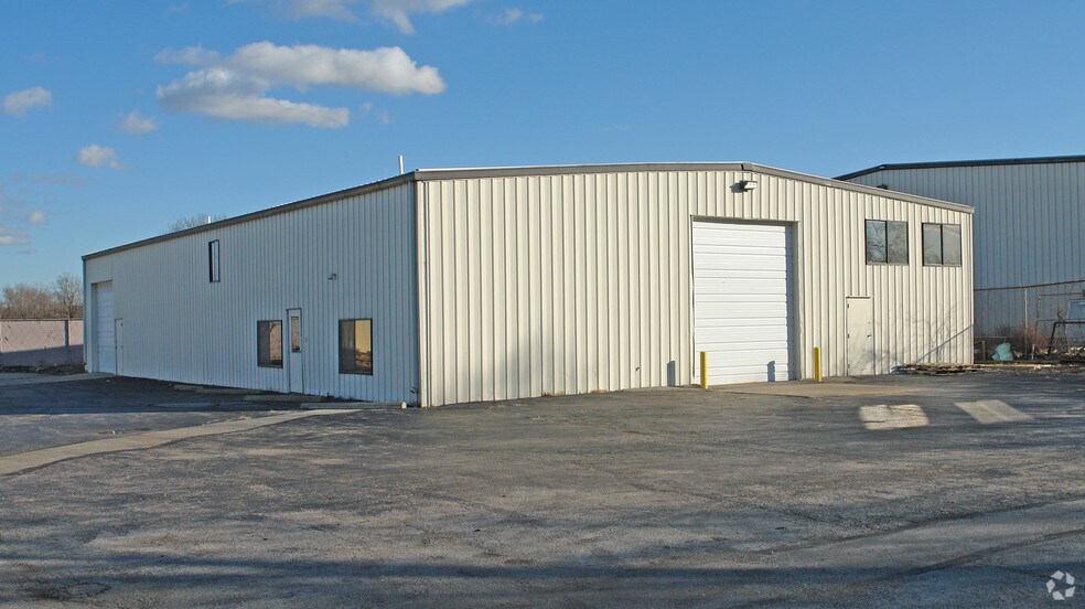 5140 Wagner Ford Rd, Dayton, OH à vendre - Photo du bâtiment - Image 3 de 3
