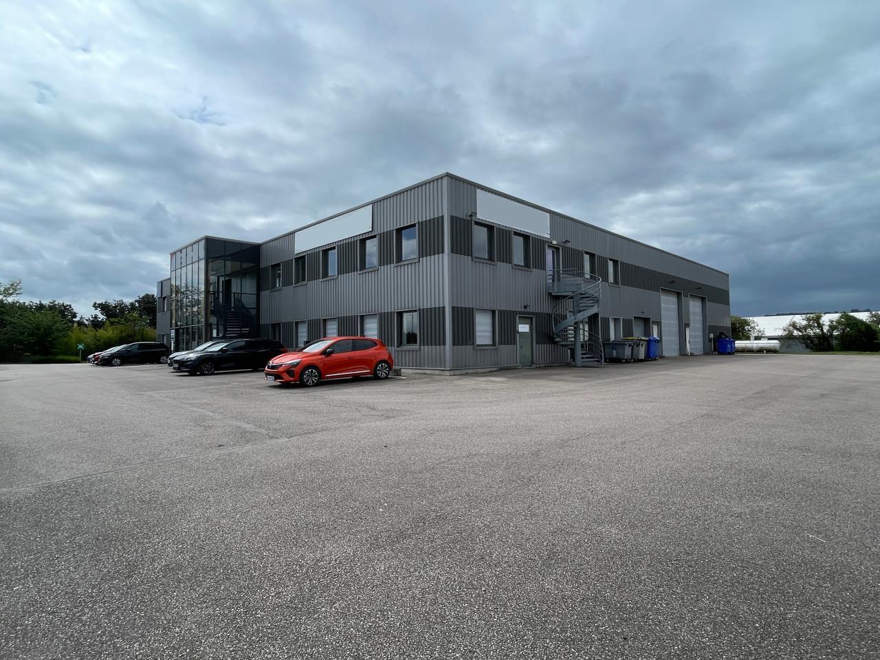 Flex in Le Grand-Quevilly for lease Building Photo- Image 1 of 26
