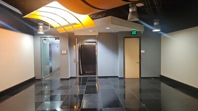 150 S Arroyo Pky, Pasadena, CA for lease Interior Photo- Image 1 of 10