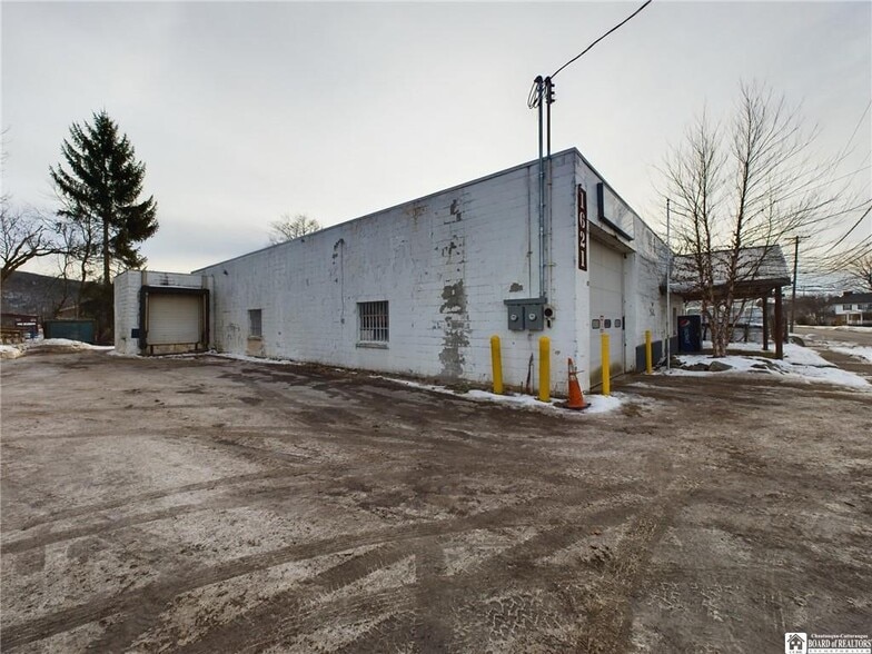 1621 Washington St, Olean, NY à vendre - Photo du bâtiment - Image 3 de 26