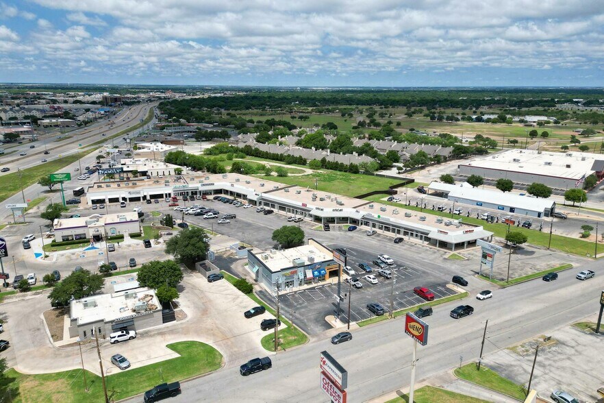 4102 Buffalo Gap Rd, Abilene, TX à louer - Photo du bâtiment - Image 3 de 72