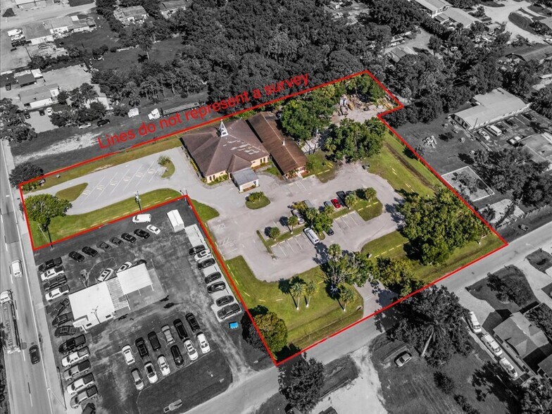 4630 Palm Beach Blvd, Fort Myers, FL à vendre - Photo du bâtiment - Image 2 de 41