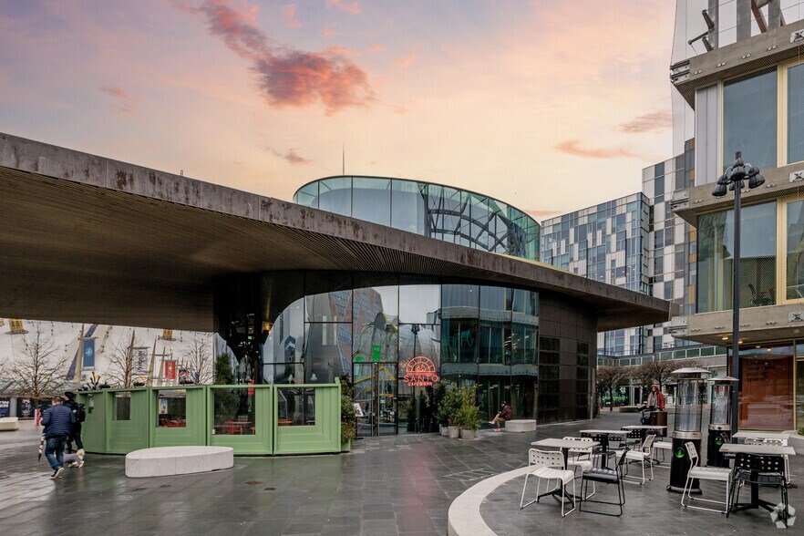 Peninsula Sq, Londres à louer - Photo du bâtiment - Image 2 de 10