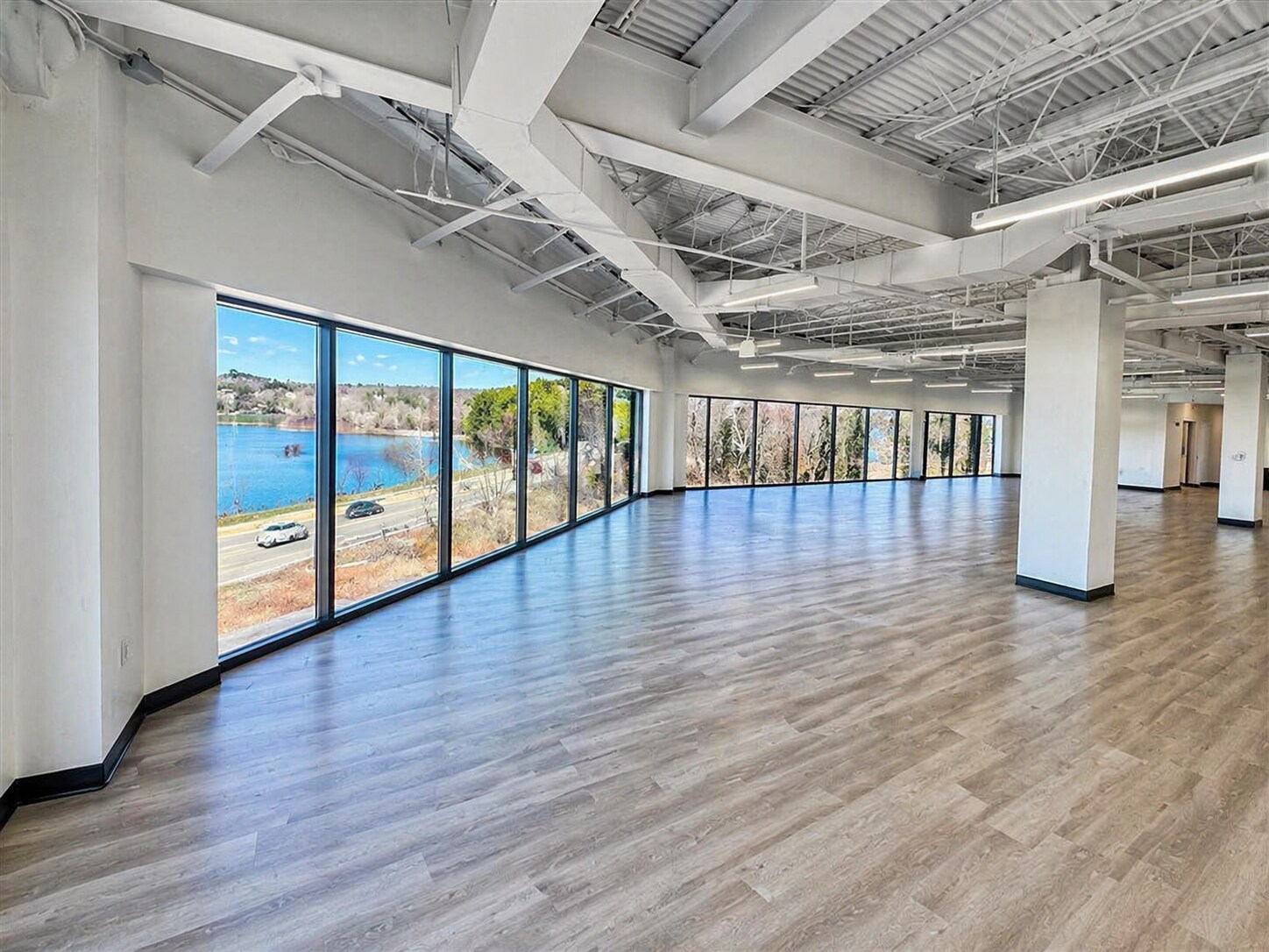 118 Turnpike Rd, Southborough, MA à louer Photo intérieure- Image 1 de 10