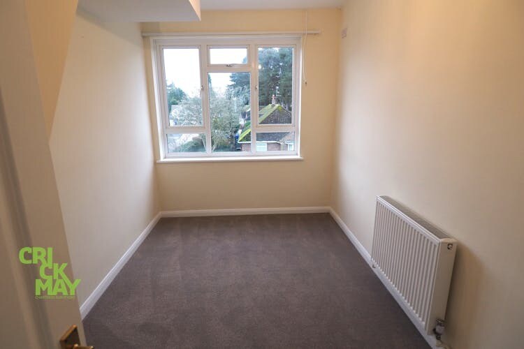 1-6 Cootes Av, Horsham, WSX RH12 2AD - Unit 1 -  - Interior Photo - Image 1 of 7