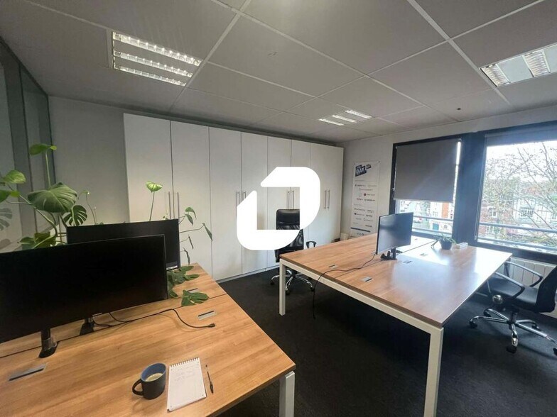 Bureau dans Lille à louer - Photo du bâtiment - Image 3 de 11