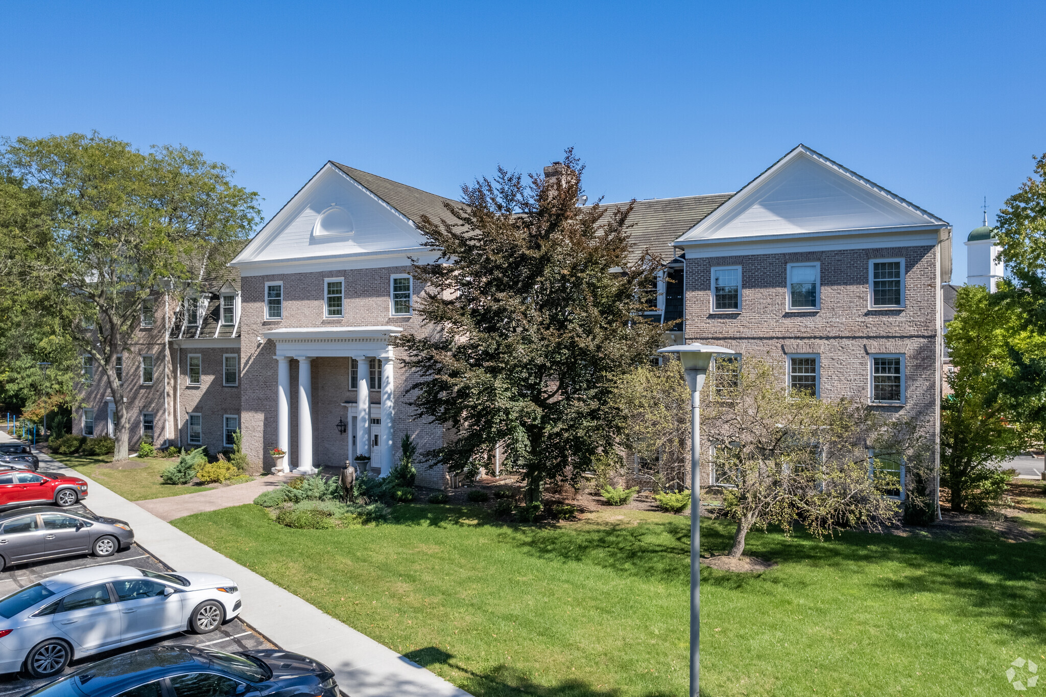 29325 Chagrin Blvd, Pepper Pike, OH for sale Primary Photo- Image 1 of 1